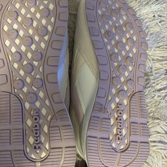 Reebok classic - Picture 2 of 3